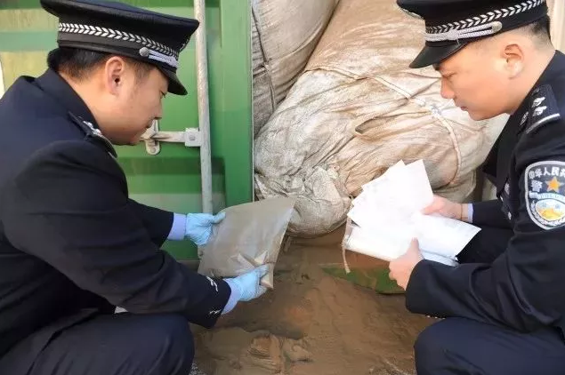【关注】天津海关查获固体废物锌灰91个集装箱！