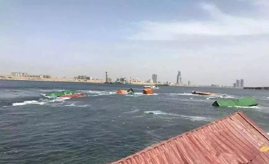 落水83个集装箱，船公司却拒绝进行打捞，理由竟是...